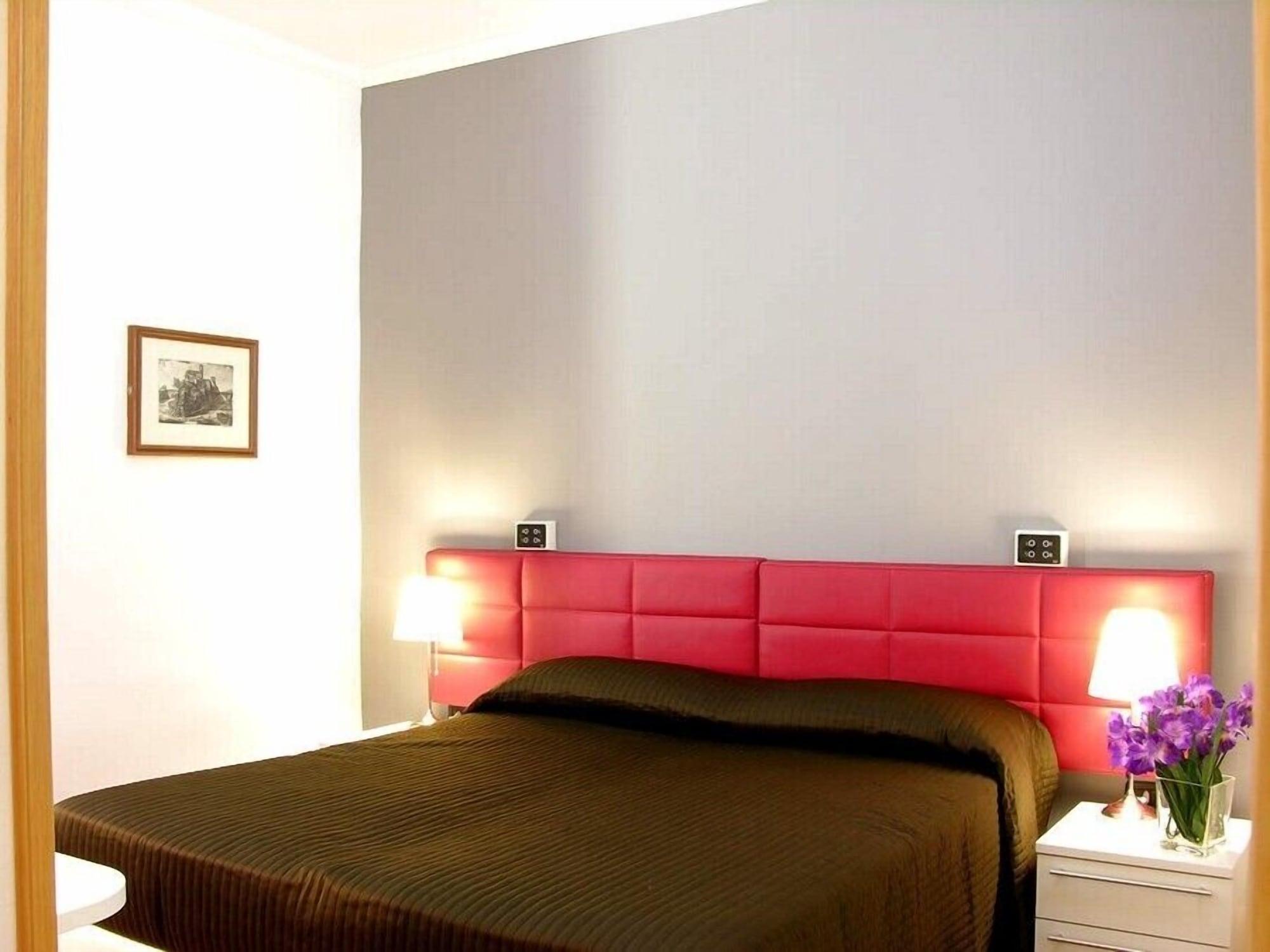 มักนิฟิโก โรม Hotel ภายนอก รูปภาพ